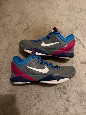 Nike Zoom Kobe 7 System 'Fireberry' sneakers.
